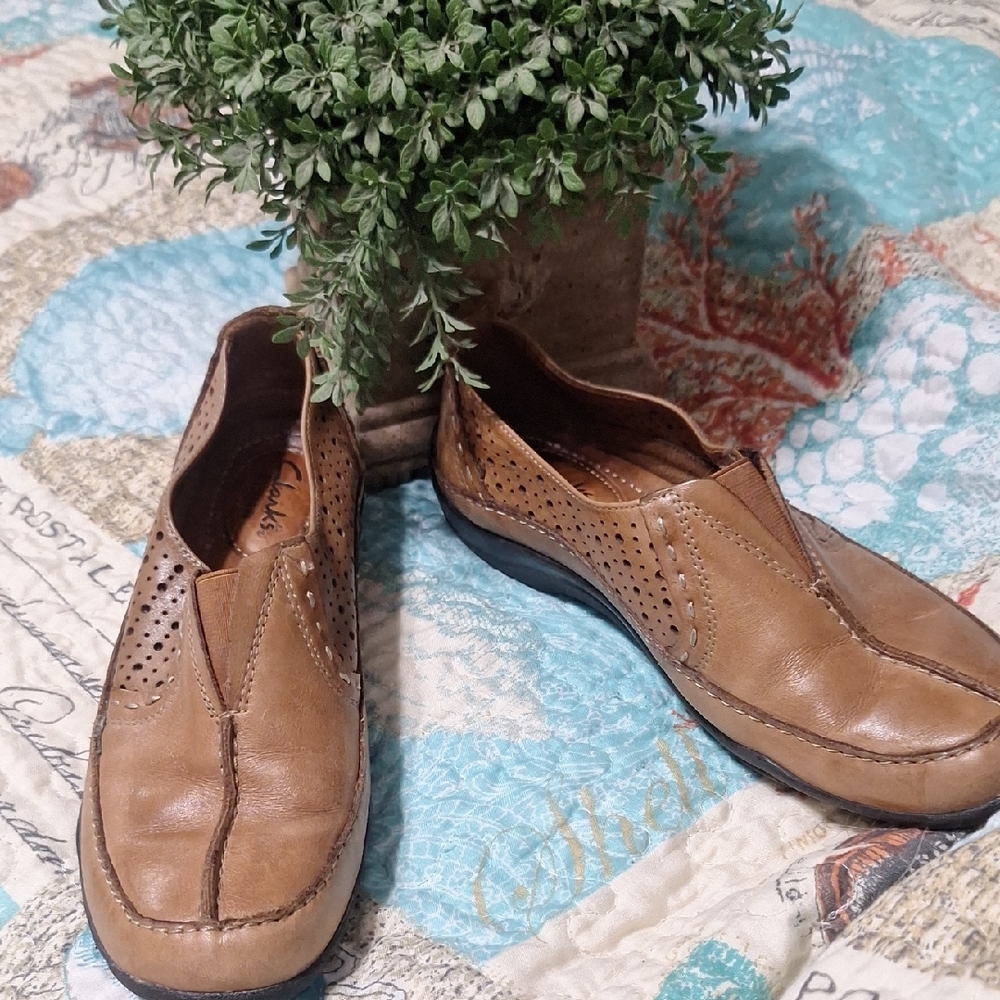 Clarks Men's Brown Leather Slip-Ons